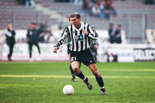 Juventus 99-00 - RetroJersey